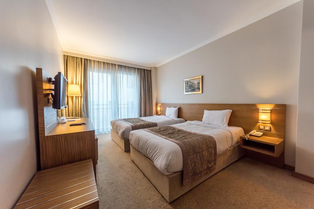Hotel Almina Park Duzce Exterior photo
